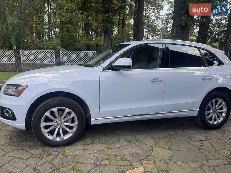 Внедорожник / Кроссовер Audi Q5 2015 в 