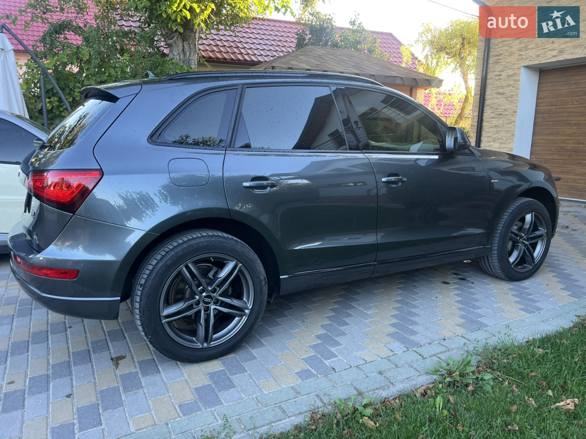 Audi Q5 2012 VIN WAUZZZ8R4DA008815 фото оголошення 8 з 14