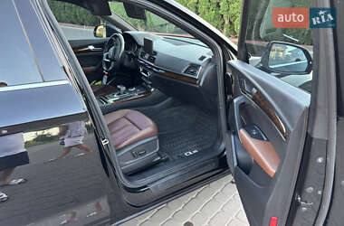 Внедорожник / Кроссовер Audi Q5 2020 в 