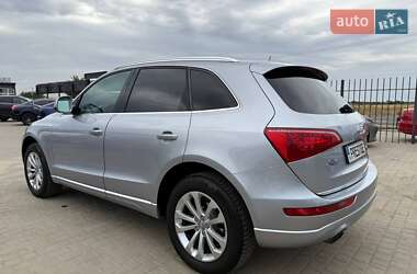 Позашляховик / Кросовер Audi Q5 2015 в 