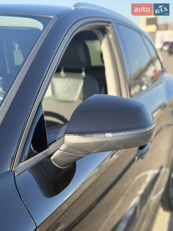 Позашляховик / Кросовер Audi Q5 2017 в Києві
