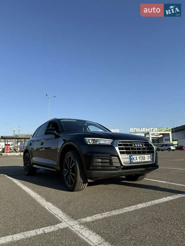 Позашляховик / Кросовер Audi Q5 2017 в Києві