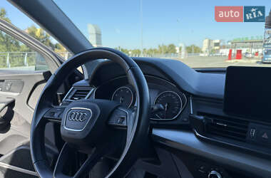 Внедорожник / Кроссовер Audi Q5 2017 в 