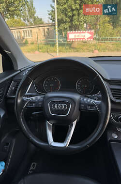 Внедорожник / Кроссовер Audi Q5 2017 в 