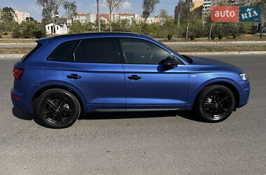 Внедорожник / Кроссовер Audi Q5 2018 в 