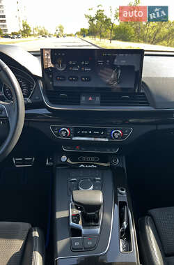 Внедорожник / Кроссовер Audi Q5 2018 в 