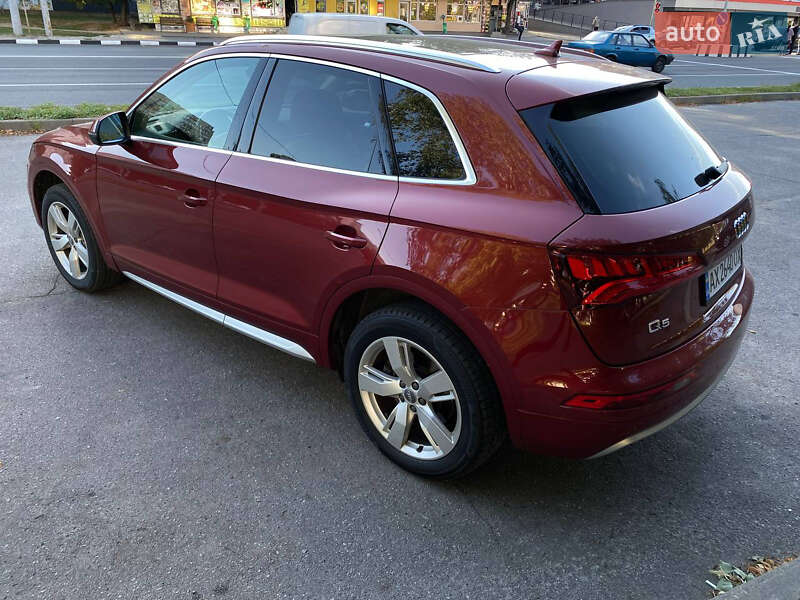 Позашляховик / Кросовер Audi Q5 2019 в Харкові