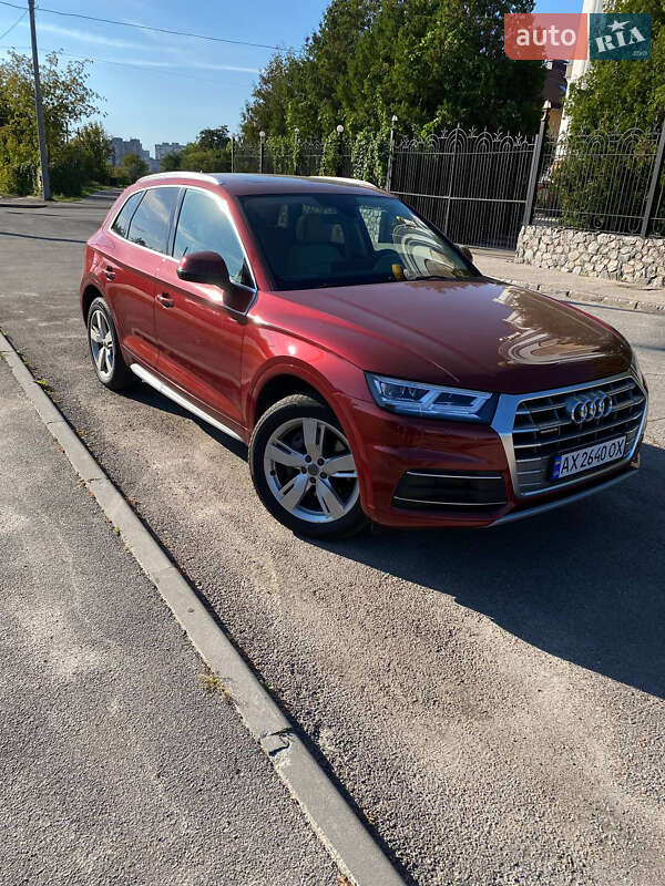 Позашляховик / Кросовер Audi Q5 2019 в Харкові