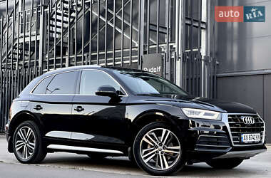 Внедорожник / Кроссовер Audi Q5 2017 в 