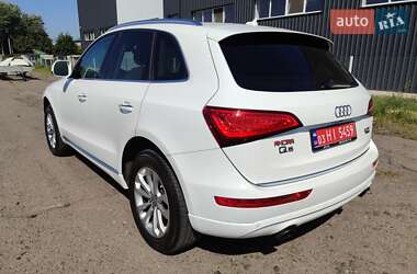 Внедорожник / Кроссовер Audi Q5 2015 в 
