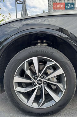 Внедорожник / Кроссовер Audi Q5 2023 в 