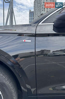 Внедорожник / Кроссовер Audi Q5 2023 в 