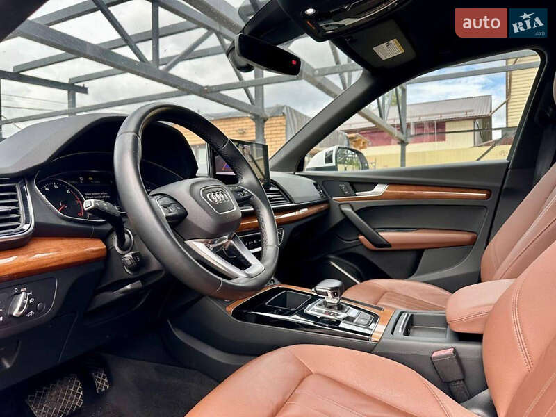 Внедорожник / Кроссовер Audi Q5 2021 в Одессе