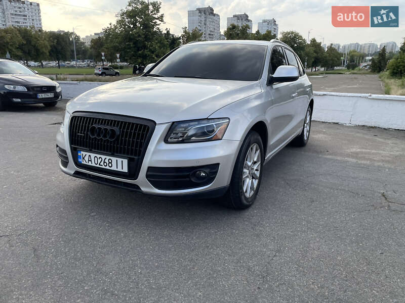 Позашляховик / Кросовер Audi Q5 2010 в 