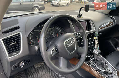 Позашляховик / Кросовер Audi Q5 2010 в 