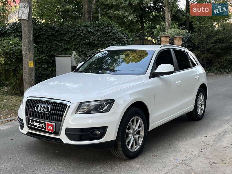 Внедорожник / Кроссовер Audi Q5 2011 в Киеве