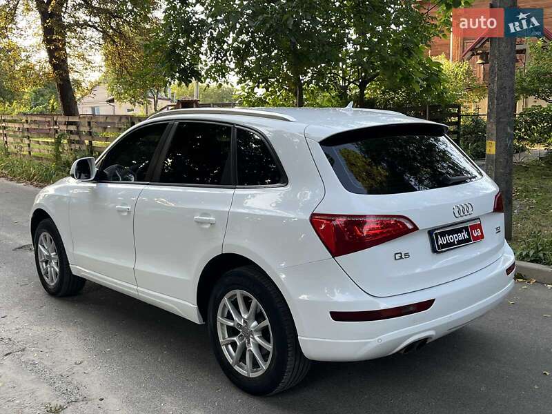 Внедорожник / Кроссовер Audi Q5 2011 в Киеве