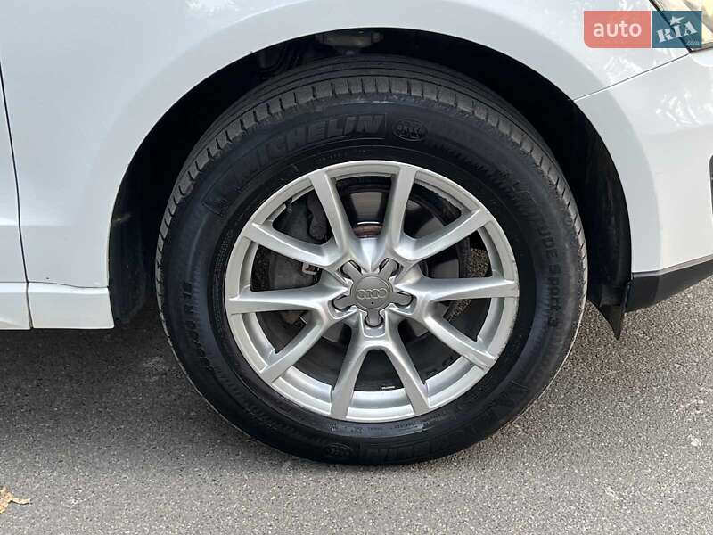 Внедорожник / Кроссовер Audi Q5 2011 в Киеве