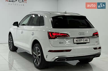 Позашляховик / Кросовер Audi Q5 2022 в 