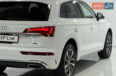Позашляховик / Кросовер Audi Q5 2022 в 