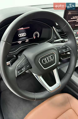 Позашляховик / Кросовер Audi Q5 2022 в 