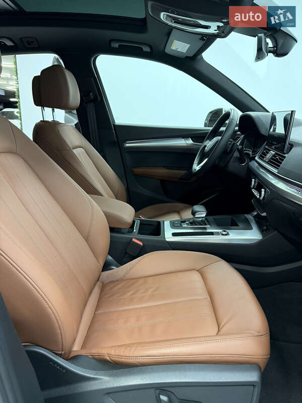 Внедорожник / Кроссовер Audi Q5 2022 в Одессе