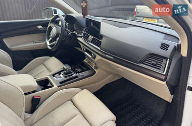 Внедорожник / Кроссовер Audi Q5 2023 в 