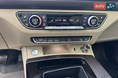Внедорожник / Кроссовер Audi Q5 2023 в 