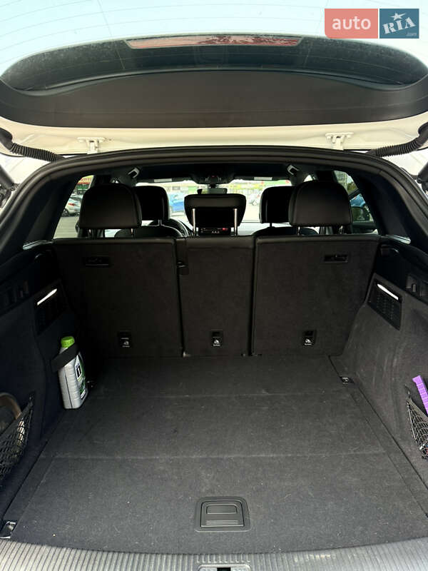 Внедорожник / Кроссовер Audi Q5 2023 в Днепре