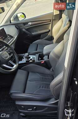 Внедорожник / Кроссовер Audi Q5 2023 в 