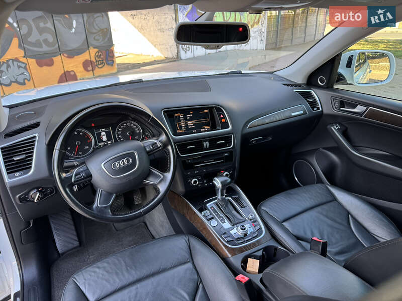 Позашляховик / Кросовер Audi Q5 2015 в Миколаєві