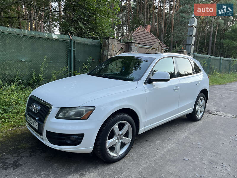 Внедорожник / Кроссовер Audi Q5 2010 в 