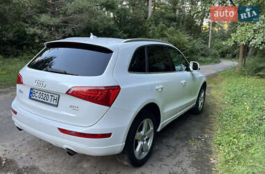 Внедорожник / Кроссовер Audi Q5 2010 в Судовой Вишне