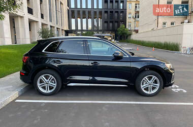 Внедорожник / Кроссовер Audi Q5 2023 в 