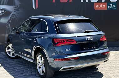 Позашляховик / Кросовер Audi Q5 2018 в 