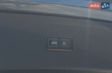 Позашляховик / Кросовер Audi Q5 2018 в 
