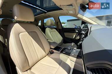 Позашляховик / Кросовер Audi Q5 2018 в 