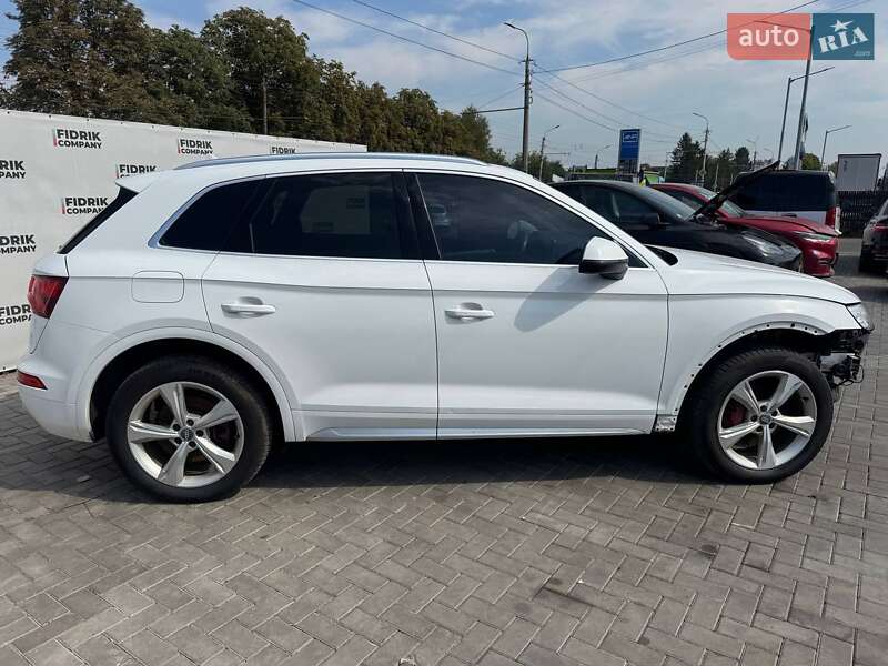 Внедорожник / Кроссовер Audi Q5 2018 в Луцке