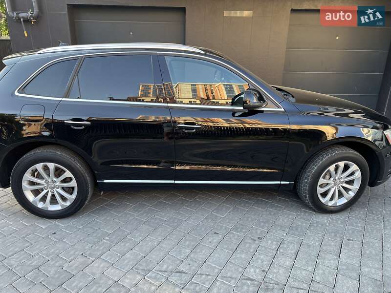 Позашляховик / Кросовер Audi Q5 2014 в Івано-Франківську