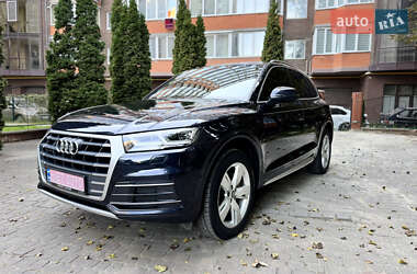 Внедорожник / Кроссовер Audi Q5 2018 в 