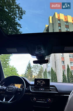 Внедорожник / Кроссовер Audi Q5 2018 в 