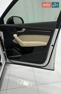 Внедорожник / Кроссовер Audi Q5 2023 в 