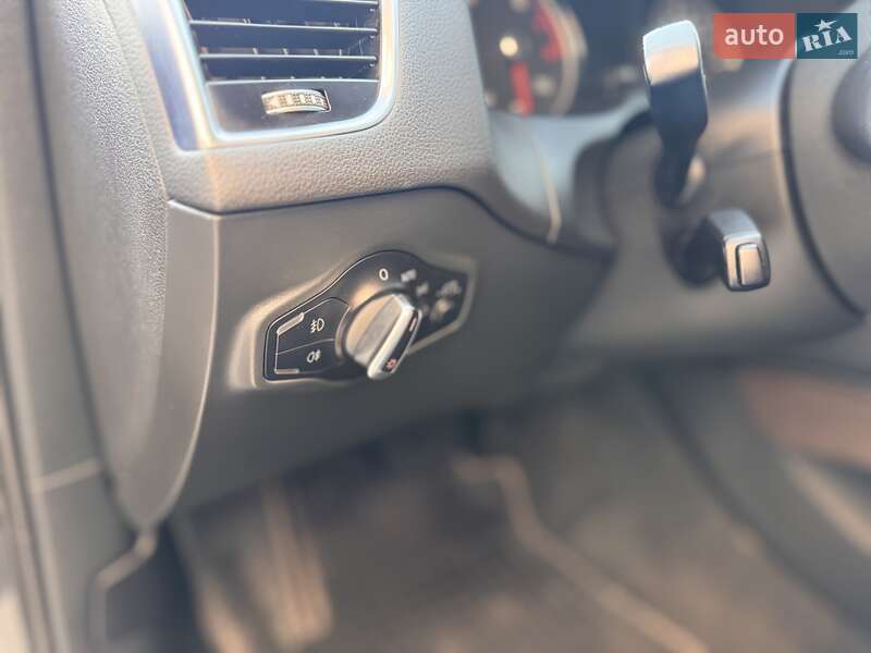 Позашляховик / Кросовер Audi Q5 2015 в Львові