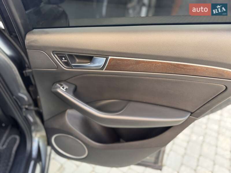 Позашляховик / Кросовер Audi Q5 2015 в Львові
