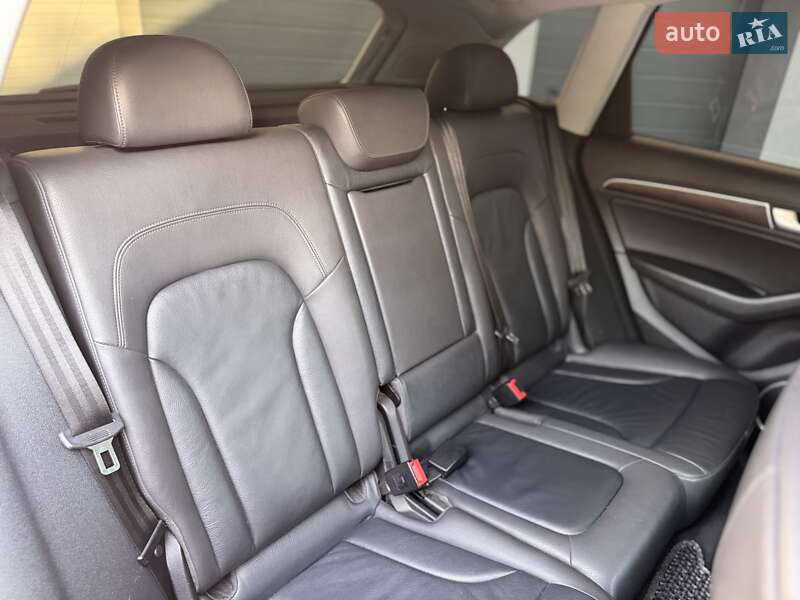 Позашляховик / Кросовер Audi Q5 2015 в Львові