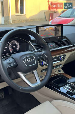 Внедорожник / Кроссовер Audi Q5 2023 в 