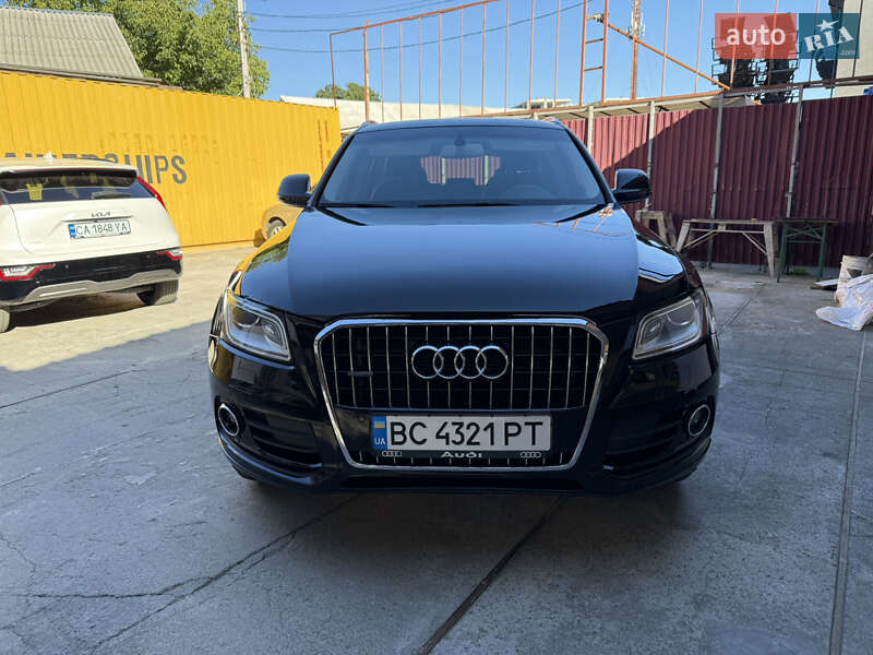 Внедорожник / Кроссовер Audi Q5 2016 в 