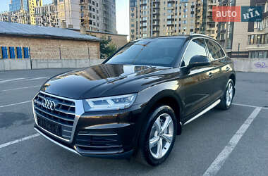 Позашляховик / Кросовер Audi Q5 2017 в Києві