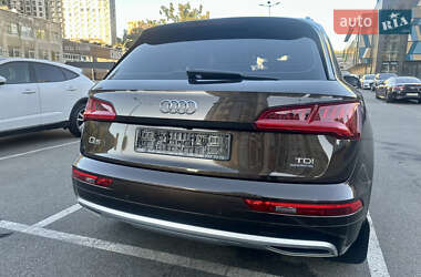Внедорожник / Кроссовер Audi Q5 2017 в 