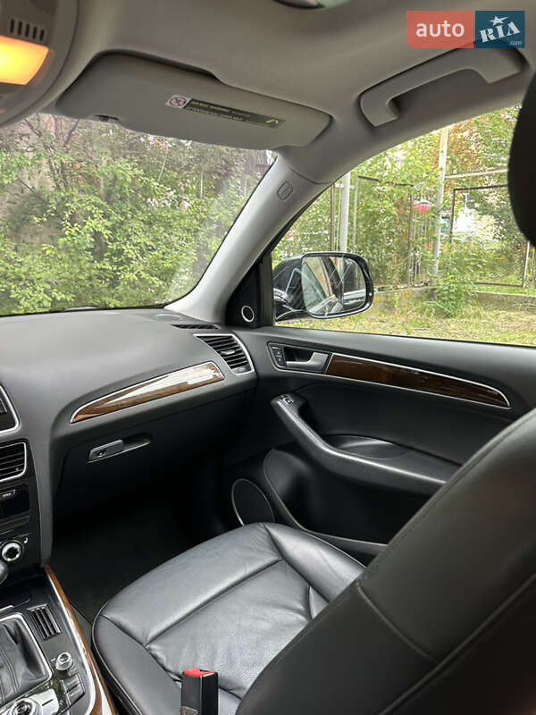 Позашляховик / Кросовер Audi Q5 2015 в Львові